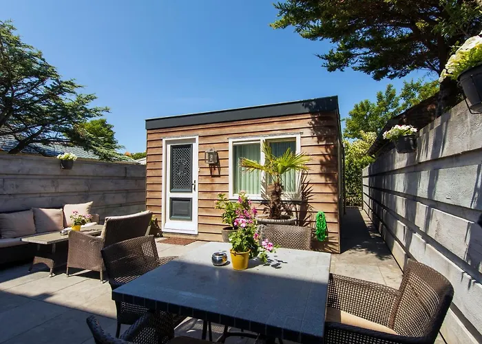 Отель La Rosa Amsterdam Зандфорт