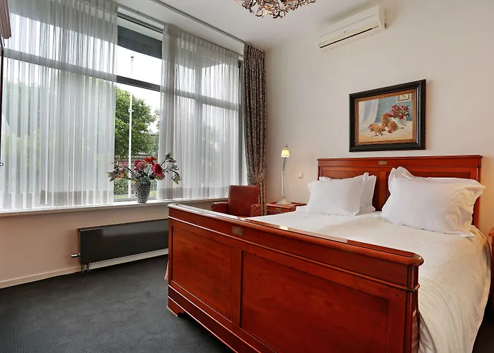 La Rosa Amsterdam Зандфорт