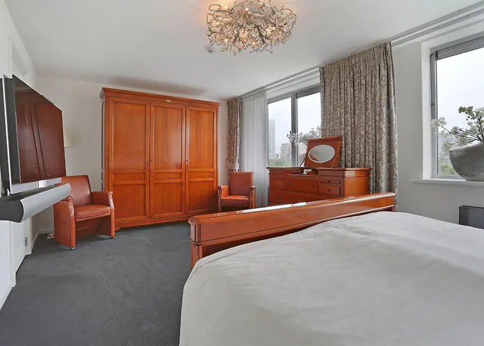 La Rosa Amsterdam Отель Зандфорт