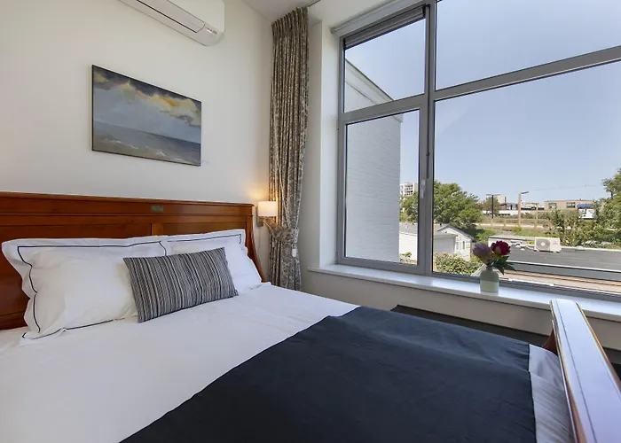 Отель La Rosa Amsterdam Зандфорт