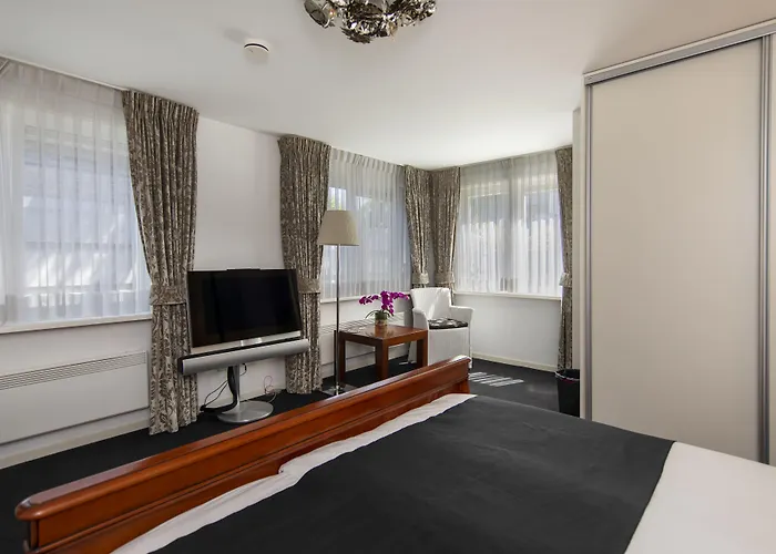 Отель La Rosa Amsterdam