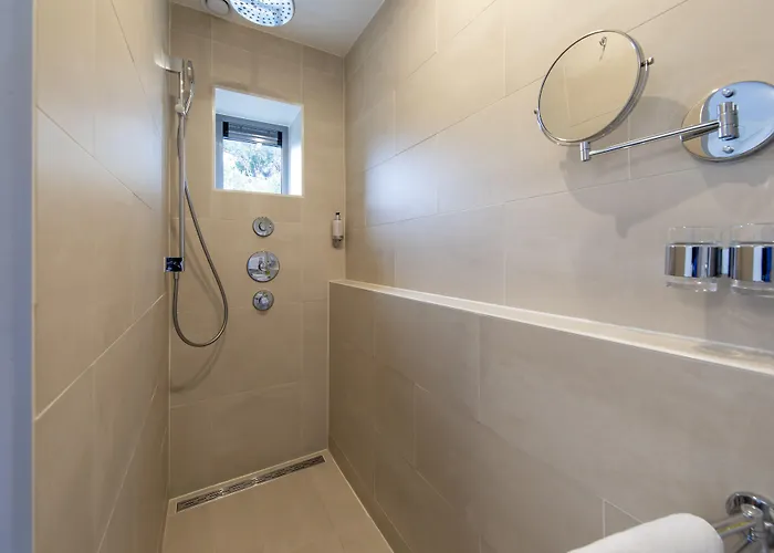 Отель La Rosa Amsterdam